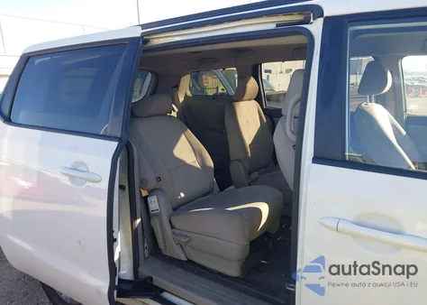 2015 Kia Sedona Lx из США, поврежденный, VIN KNDMB5C14F6070183